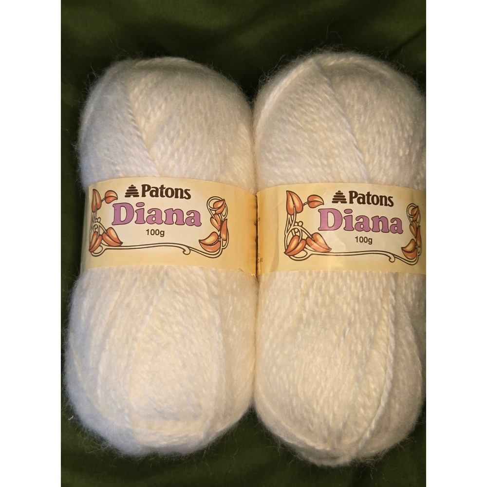 Patons Diana Yarn White Color 6069 Lot 225 100g 170 Yards 2 Skeins Canada